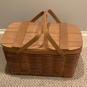 NWT Crate&Barrel Wicker Picnic Basket